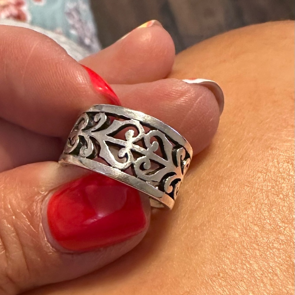 James Avery retired open adorned ring size 4